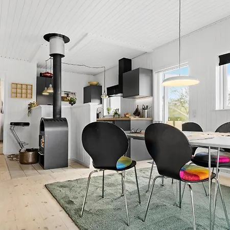 Three-Bedroom Holiday Home In Sydals Casa vacanze *