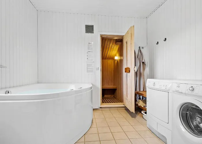 بيت للعطل Three-bedroom In Sydals