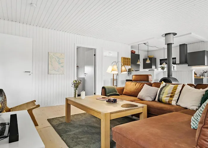 Three-bedroom In Sydals * Skovbyballe