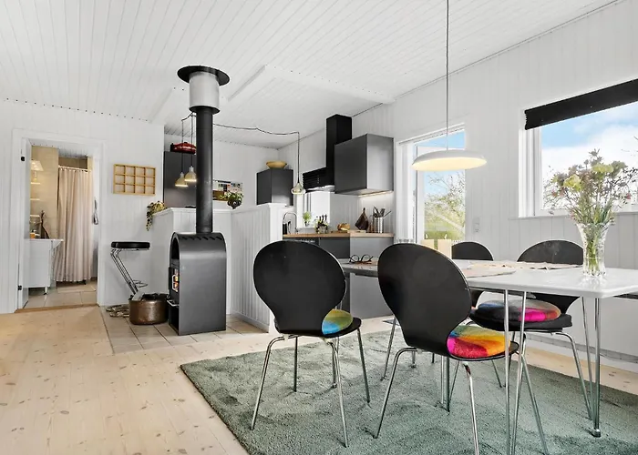 Three-bedroom In Sydals بيت للعطل *